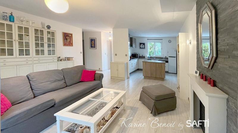 Maison - 99 m² - 5 pièces