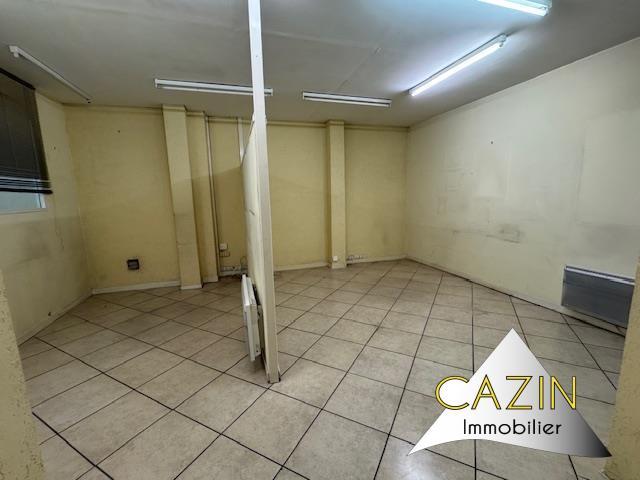 Local commercial - 150 m² - 4 pièces