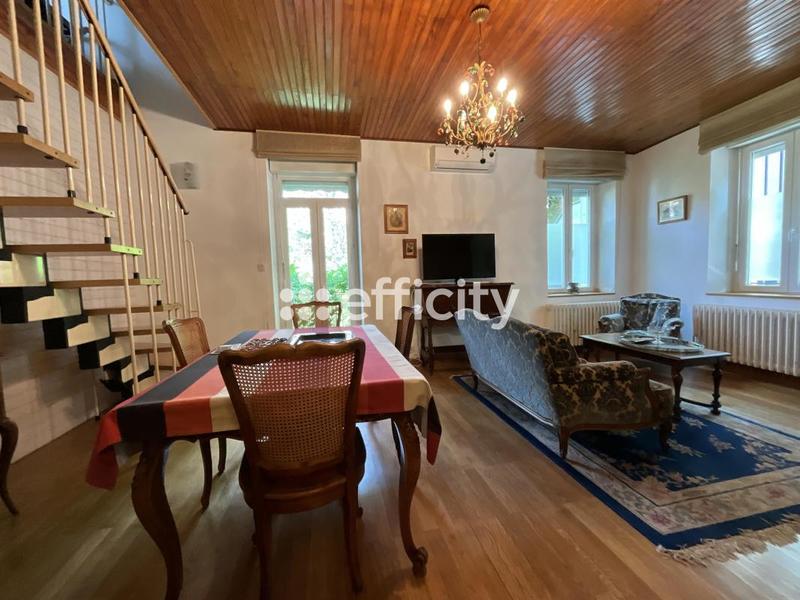 Appartement - 134 m² - 5 pièces