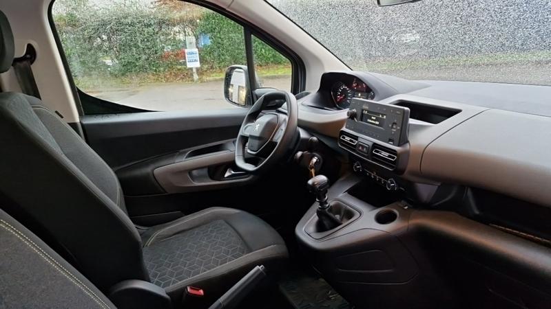 Peugeot Rifter Standard Puretech 110 Ss Bvm6 Active