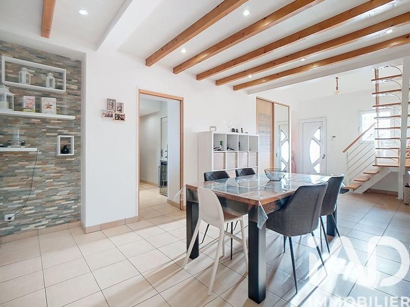 Maison - 133 m² - 8 pièces