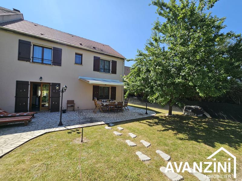 Maison traditionnelle - 120 m² - 6 pièces