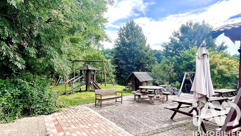 Maison - 300 m² - 5 pièces