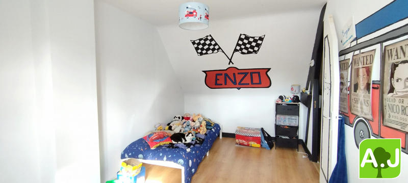 Maison - 104 m² - 4 pièces