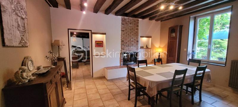 Maison en pierre - 222 m² - 9 pièces