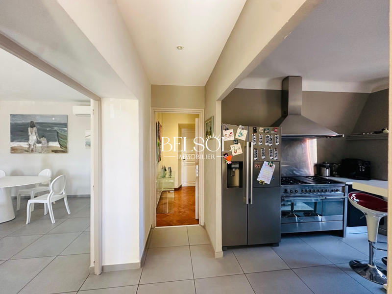 Maison - 458 m² - 7 pièces