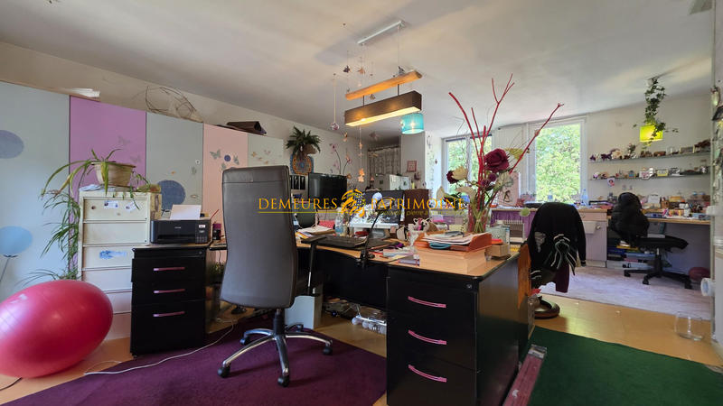 Maison - 304 m² - 7 pièces