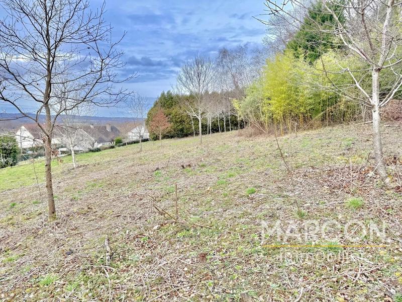 Terrain constructible - 1 516 m²