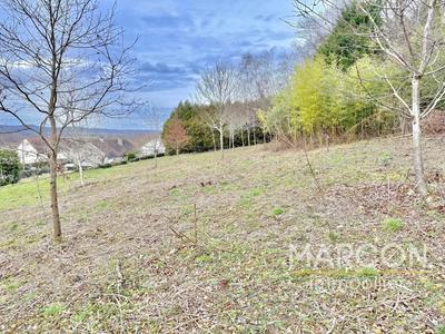 Terrain constructible - 1 516 m²