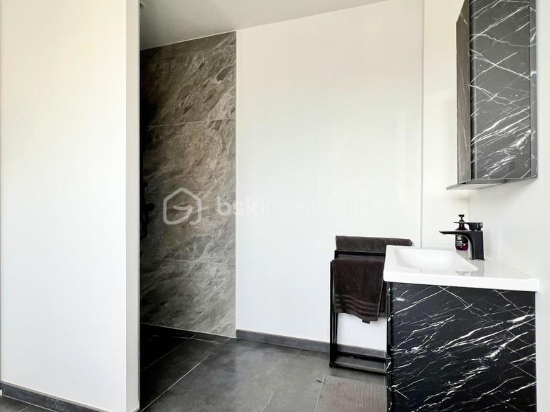 Maison - 178 m² - 6 pièces