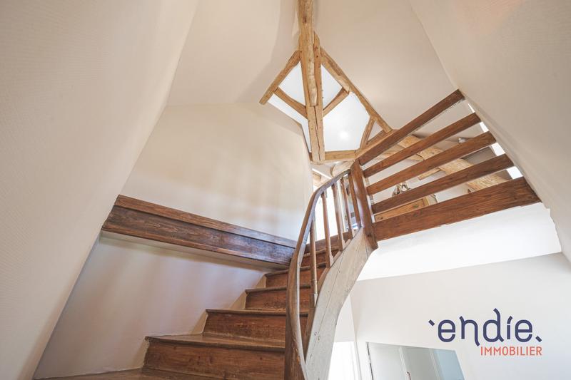 Maison - 163 m² - 6 pièces