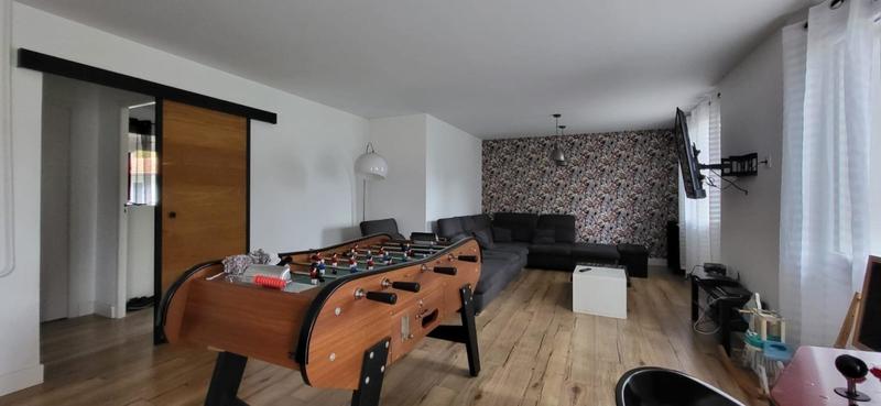 Maison - 198 m² - 8 pièces