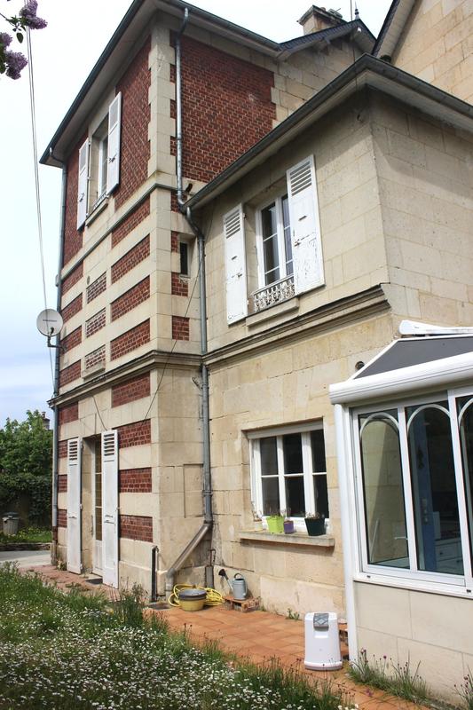 Maison - 220 m² - 12 pièces
