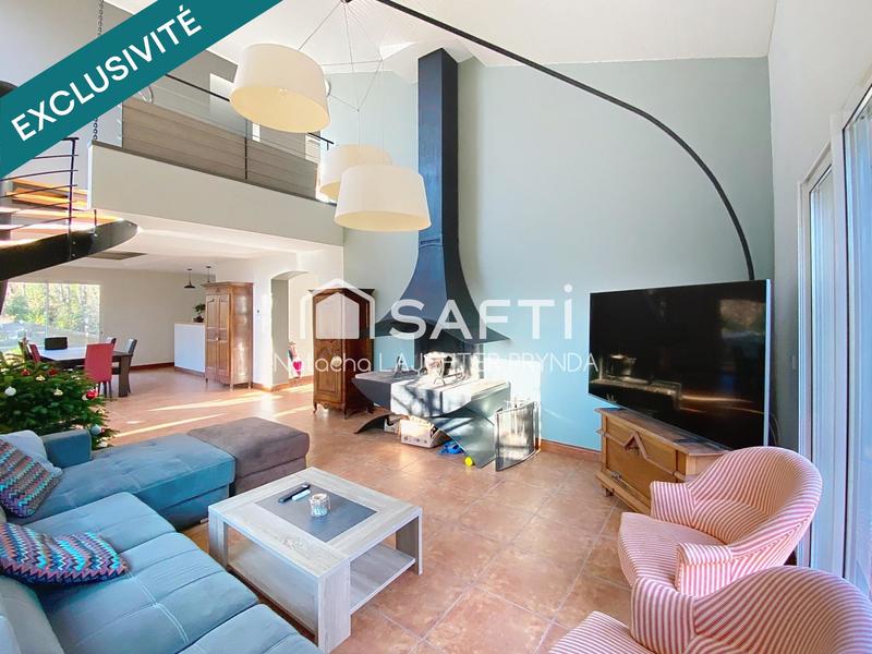 Maison - 181 m² - 6 pièces