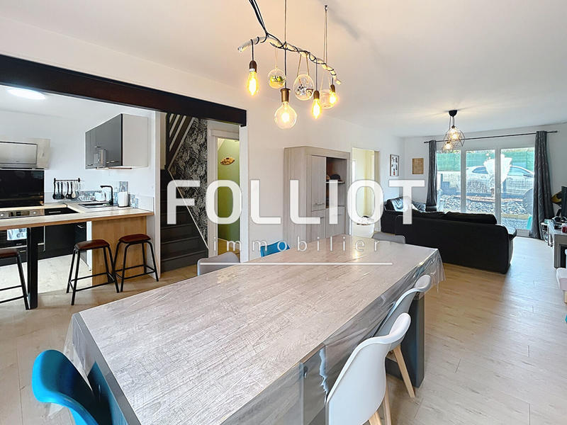 Maison - 90 m² - 4 pièces