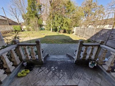 Maison de ville - 200 m² - 8 pièces