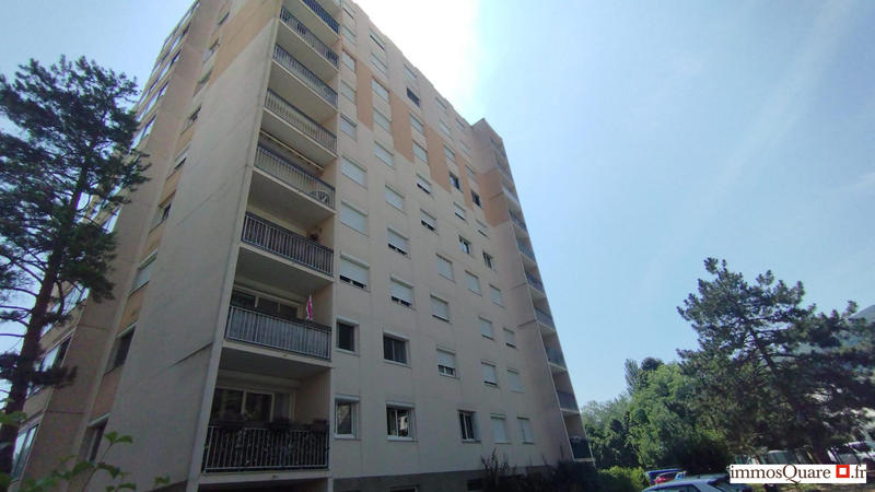 Appartement - 92 m² - 5 pièces