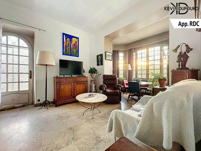 Maison - 290 m² - 10 pièces