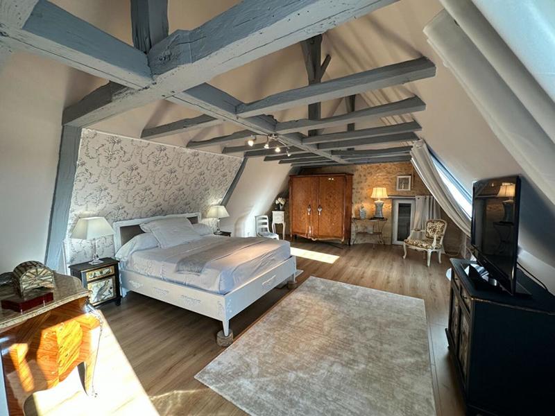 Maison - 220 m² - 6 pièces