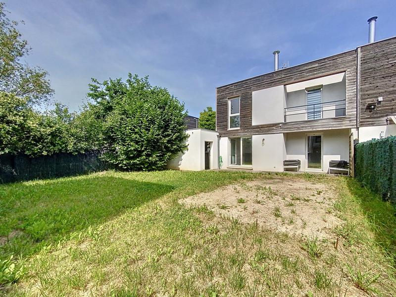 Maison contemporaine - 98 m² - 5 pièces