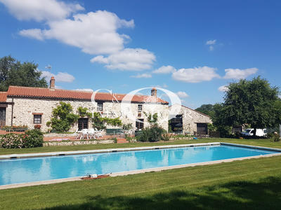 Maison - 200 m² - 6 pièces