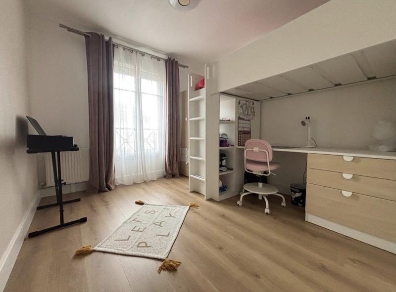 Maison - 80 m² - 5 pièces