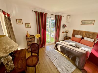 Maison - 290 m² - 11 pièces