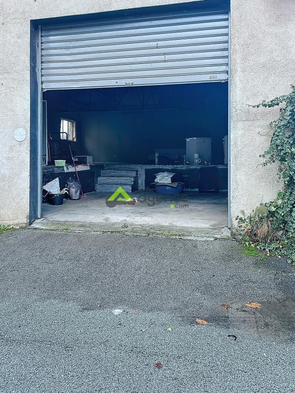 Parking / Garage - 380 m²