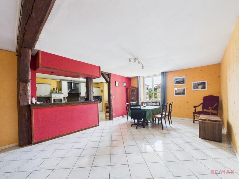Propriété - 320 m² - 8 pièces