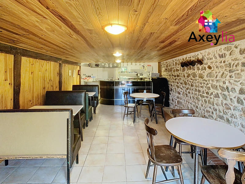 Maison - 257 m² - 7 pièces