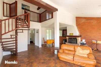 Maison - 170 m² - 5 pièces