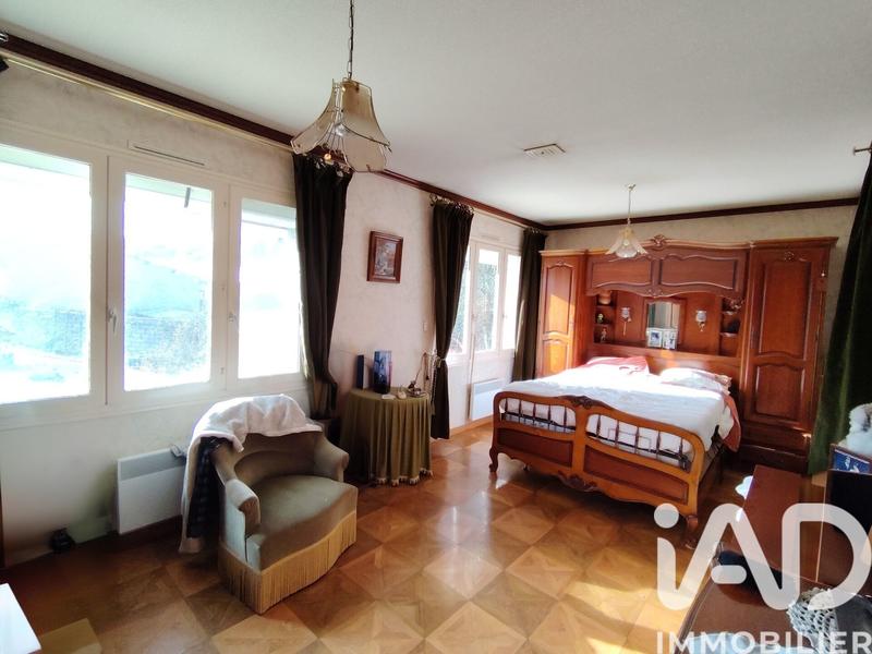 Maison - 190 m² - 5 pièces