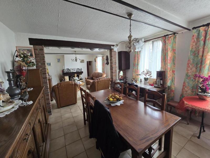 Maison - 166 m² - 7 pièces