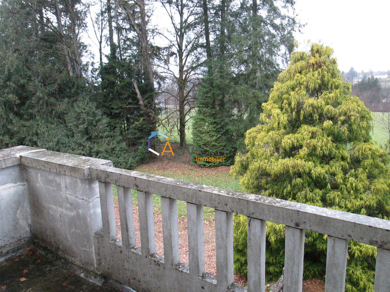 Maison - 260 m² - 9 pièces