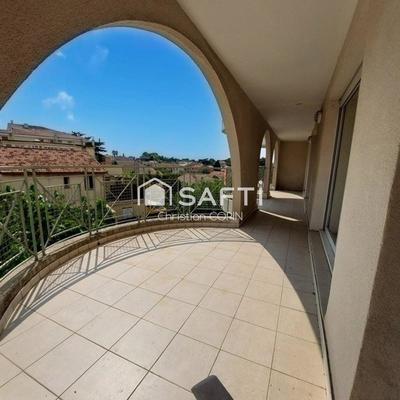 Appartement - 95 m² - 3 pièces