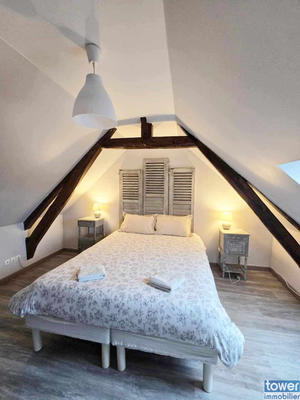 Maison - 295 m² - 16 pièces