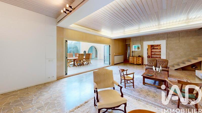 Maison de maîtres - 465 m² - 11 pièces