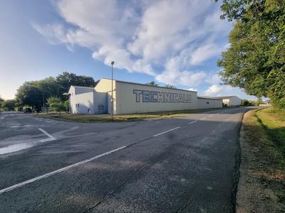 Local artisanal - 179 m² - 5 pièces