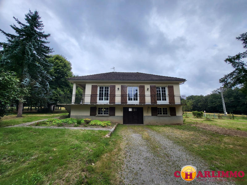 Maison traditionnelle - 87 m² - 4 pièces