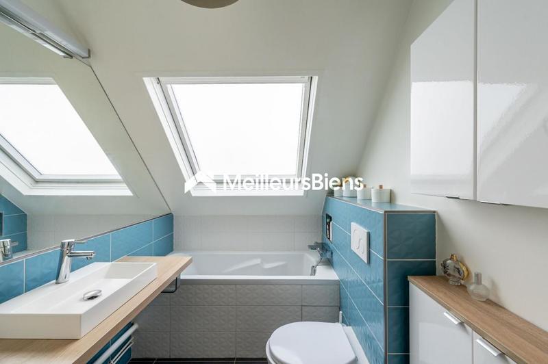 Maison - 140 m² - 8 pièces