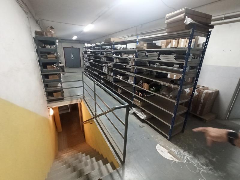 Local commercial - 1 500 m²