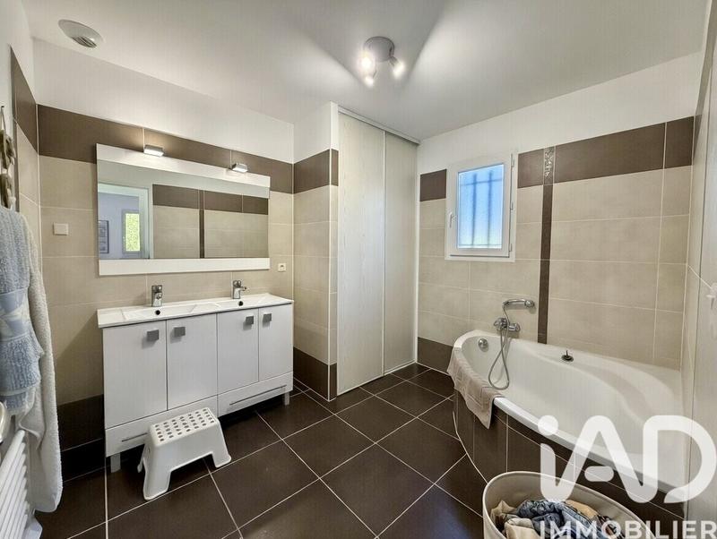 Maison - 151 m² - 5 pièces