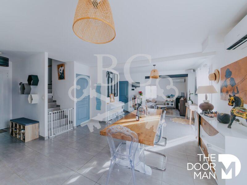 Maison - 98 m² - 4 pièces