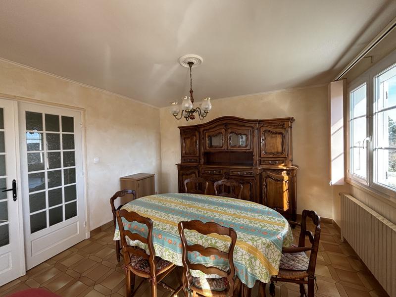 Maison - 140 m² - 5 pièces