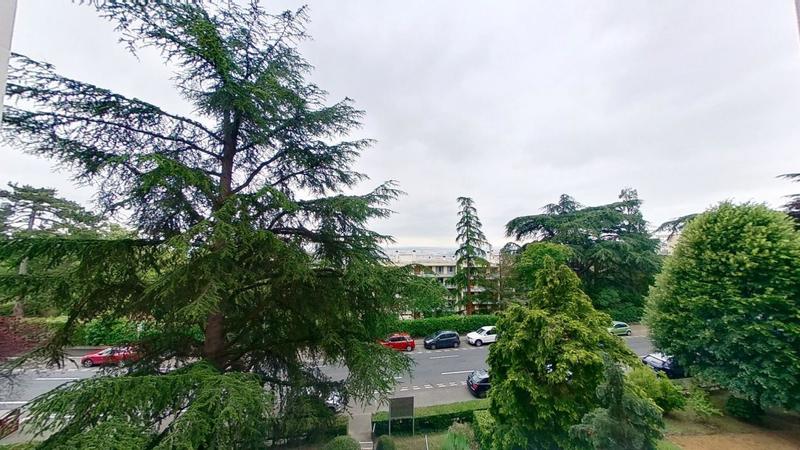 Appartement - 94 m² - 4 pièces