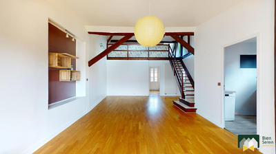 Maison - 102 m² - 4 pièces