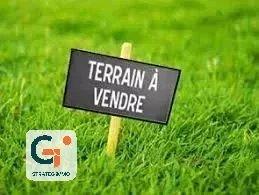 Terrain constructible - 1 700 m²