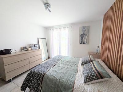 Maison - 200 m² - 6 pièces