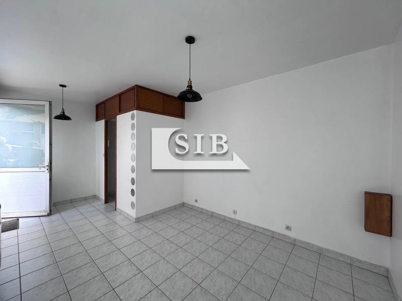 Fonds de commerce - Magasins - 16 m²