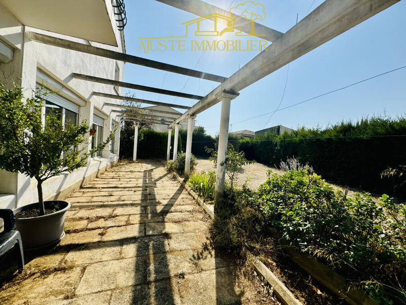 Maison - 220 m² - 7 pièces